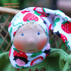 Modell: Erdbeere. Schmuuusi nach Wunsch von Immertreu, Erstlingspüppchen, Meine erste Puppe. Wunschbestellung, auch mit Namen.