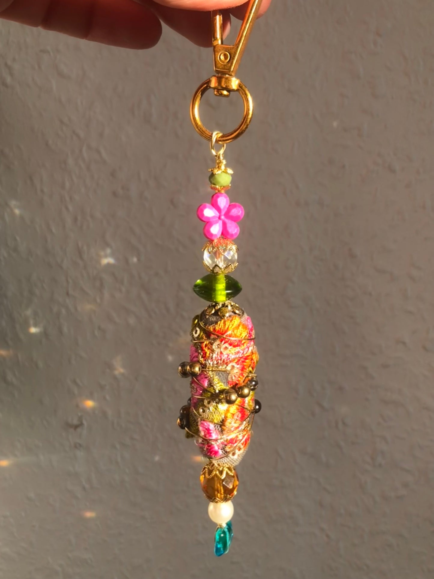 Anhänger „Talisman Blume“ – Gute-Laune-Glücksbringer für Herz und Tasche