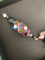 Talisman „Protection“ | Schwarze Boho bead mit Feder & Spiegel |